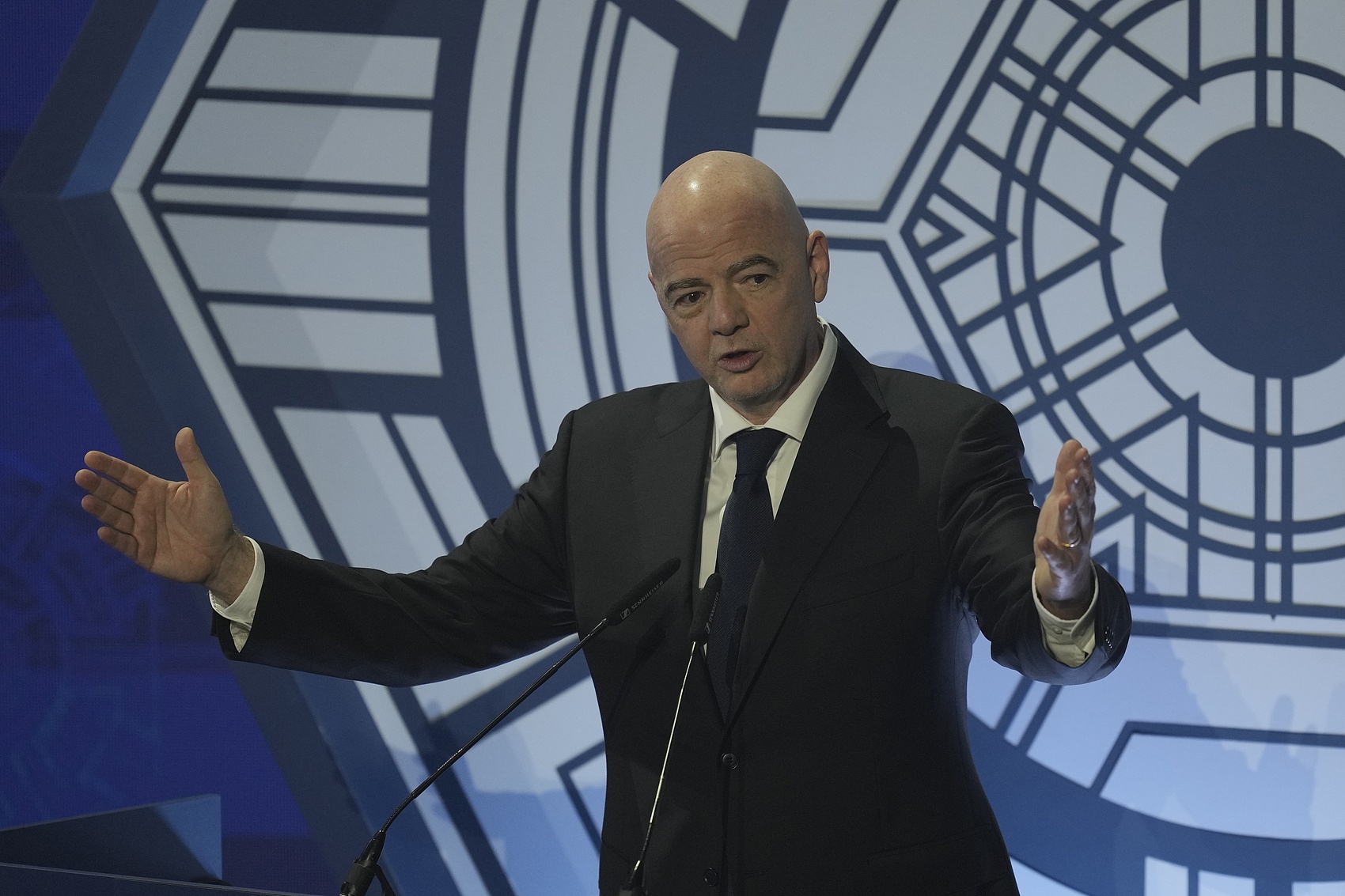 FIFA与FIFPro达成历史性协议：球员工会获转会规则平等否决权