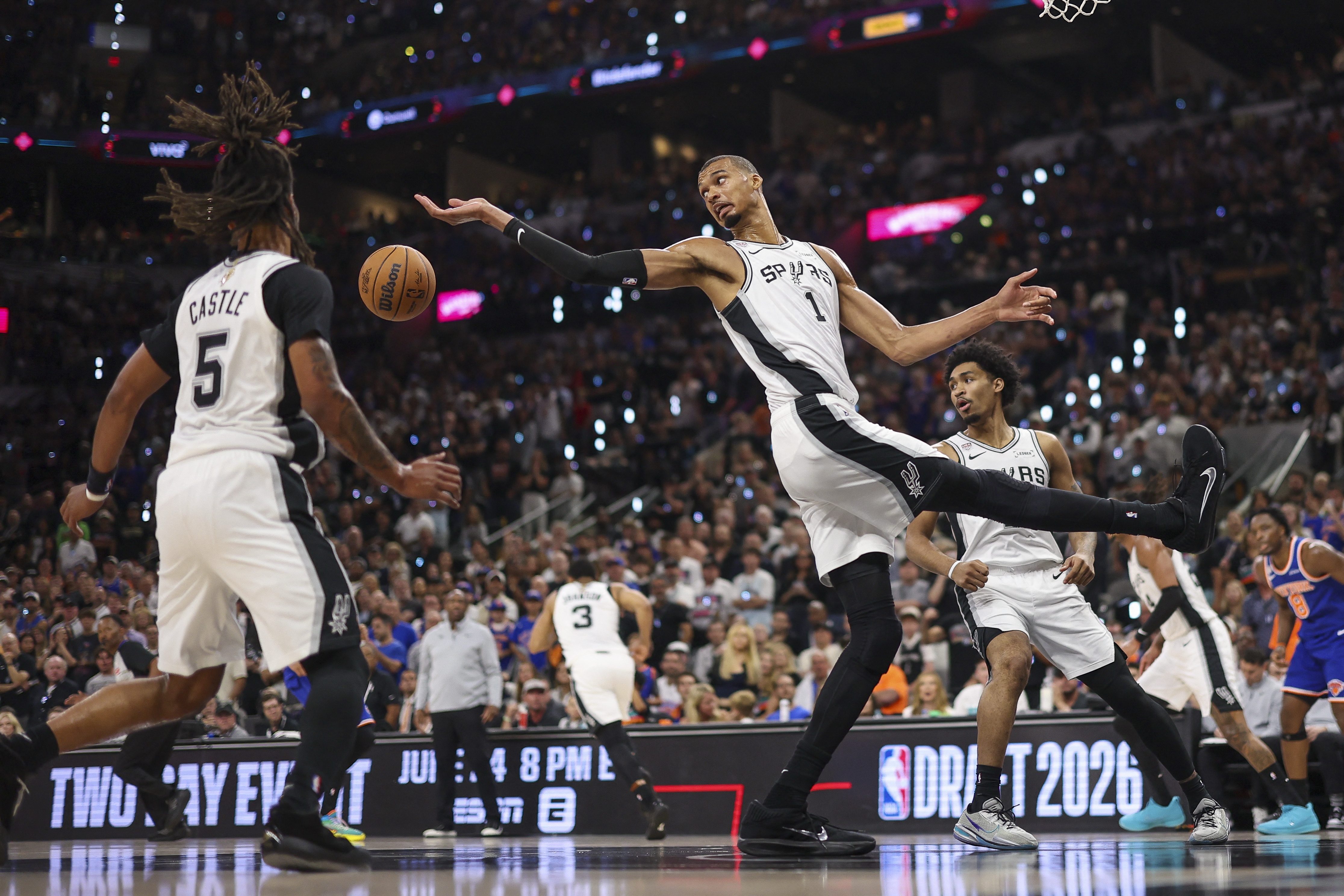 22岁以下砍1325分!马刺创NBA历史纪录 22岁以下砍1325分!马刺创NBA历史纪录