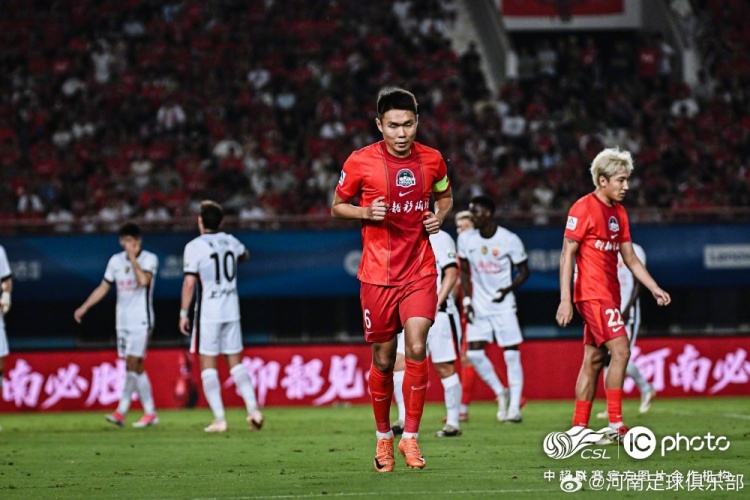 纳萨里奥闪击难救主，海港客场2-1逆转河南