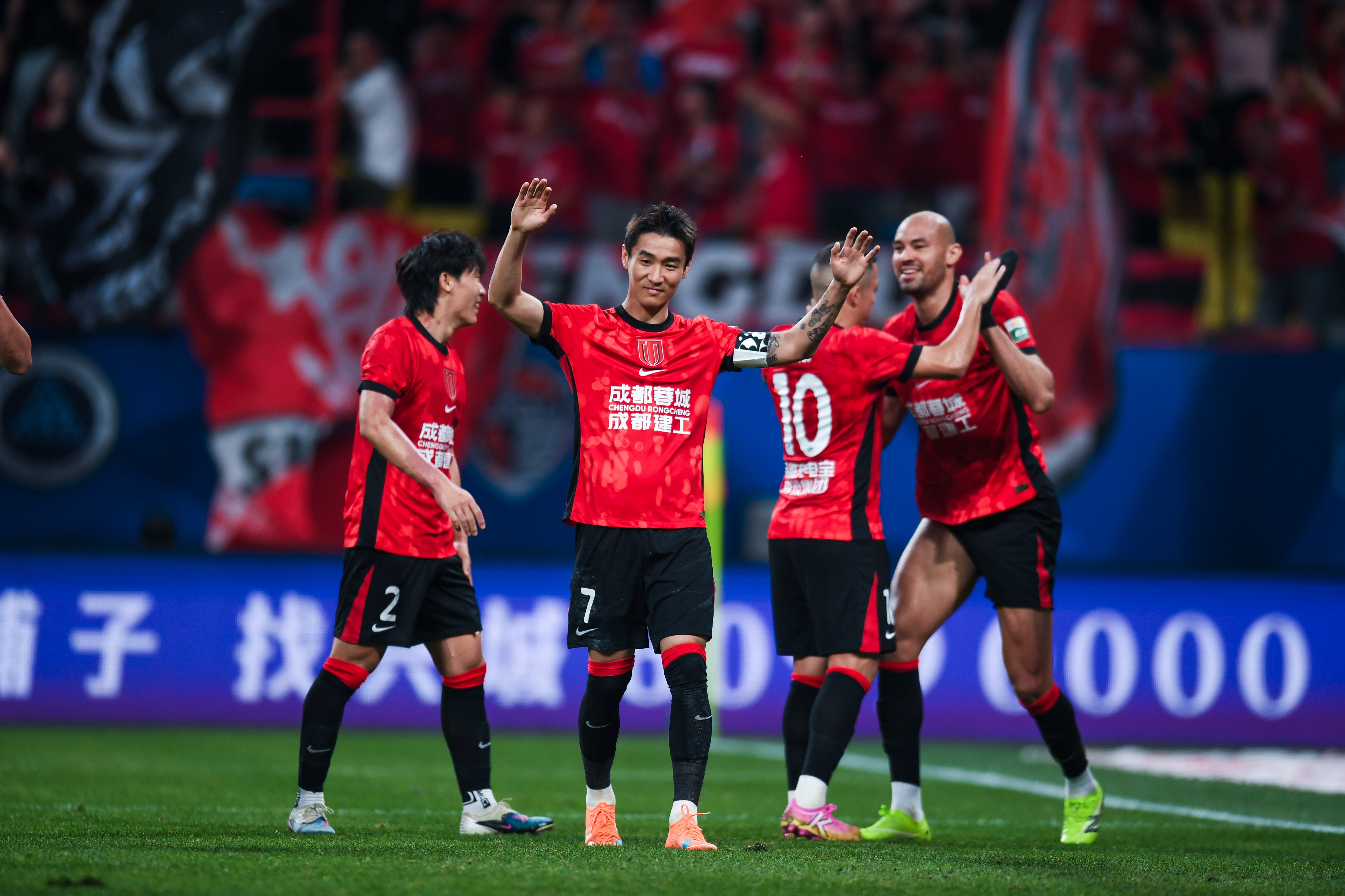 蓉城客场0-1云端南玉昆 连续七场不胜后三将下车沟通